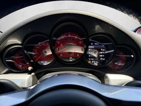 Used 2017 Porsche 911 Carrera 4S AWD/4WD image 11