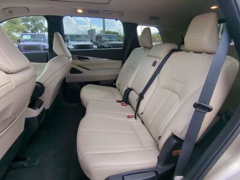 Used 2025 INFINITI QX60 Luxe w/ Cargo Package AWD/4WD image 16