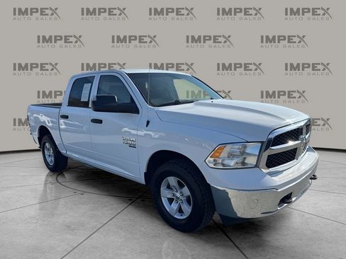 Used 2022 RAM 1500 Tradesman w/ Chrome Appearance Group image 7