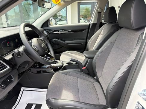 Used 2026 Kia Seltos S AWD/4WD image 28