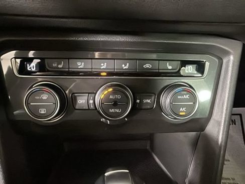 Used 2019 Volkswagen Tiguan SEL Premium R-Line AWD/4WD image 22