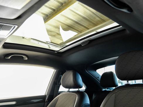 Used 2013 Volkswagen Beetle 2.0T image 16