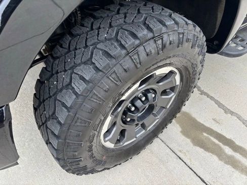 Used 2024 Ford F350 Platinum w/ Tremor Off-Road Package image 8