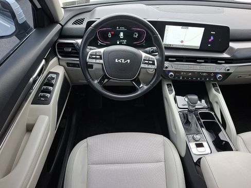 Used 2023 Kia Telluride S w/ S Sunroof Package image 10