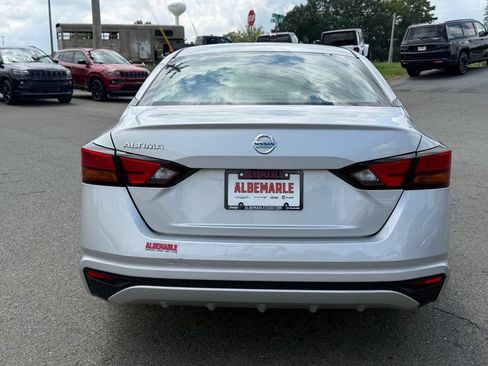 Used 2022 Nissan Altima 2.5 S FWD image 4