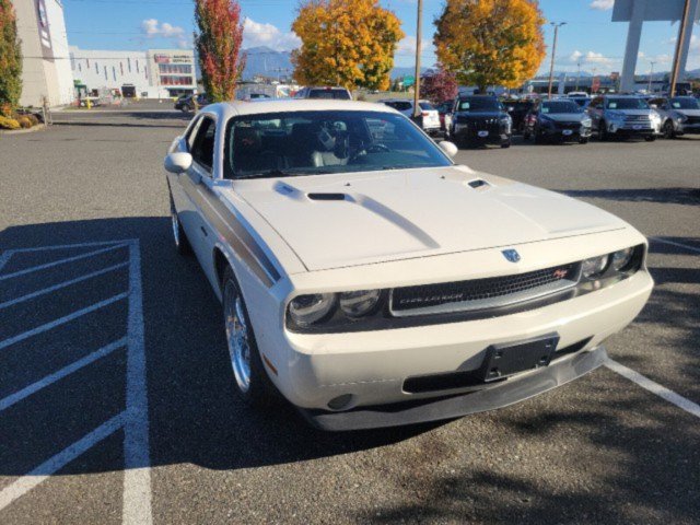 Used 2010 Dodge Challenger R/T RWD image 3