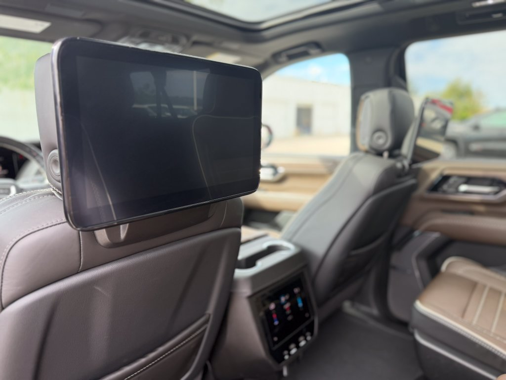 Used 2026 GMC Yukon XL Denali Ultimate w/ LPO, Floor Liner Package AWD/4WD image 25