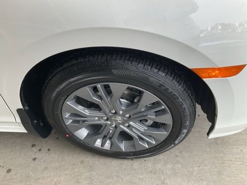 New 2026 Honda Odyssey Touring image 30