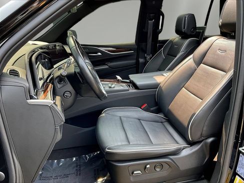 Used 2022 Cadillac Escalade Premium Luxury AWD/4WD image 20