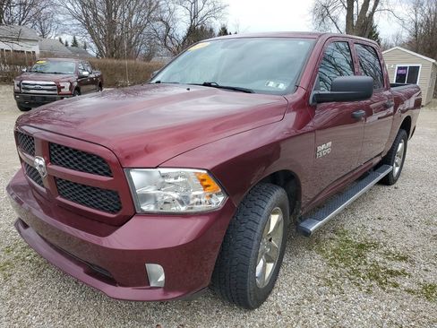 Used 2018 RAM 1500 Express AWD/4WD image 3