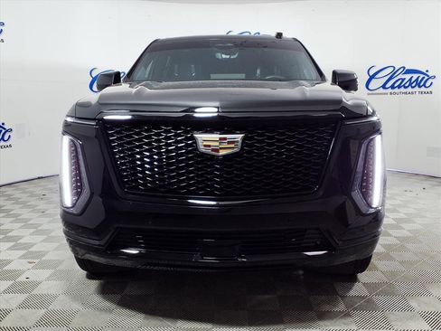 Used 2025 Cadillac Escalade ESV Sport Platinum image 3