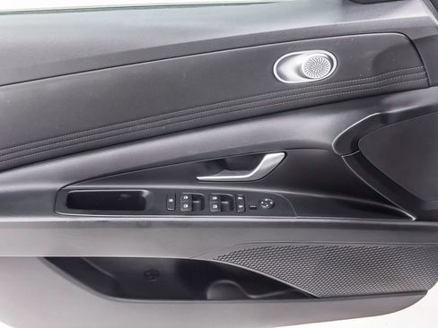 Used 2021 Hyundai Elantra SEL w/ Convenience Package image 22