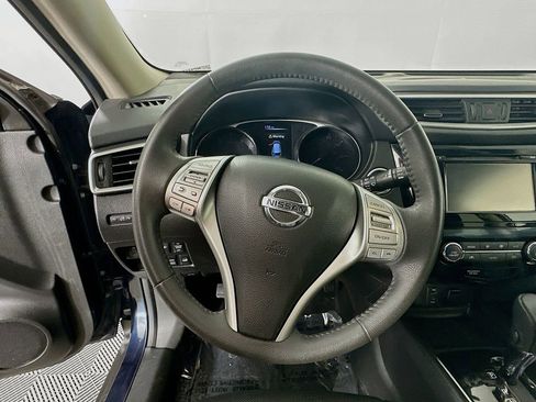 Used 2015 Nissan Rogue SL AWD/4WD image 16