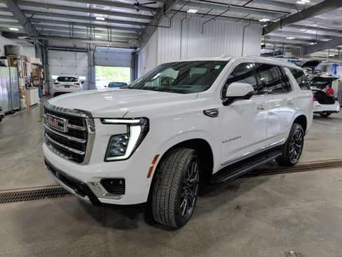 Used 2026 GMC Yukon Elevation w/ Elevation Premium Package AWD/4WD image 6