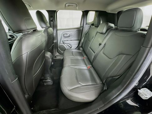 Used 2019 Jeep Renegade Limited image 26