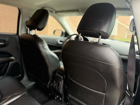 Used 2018 Jeep Compass Limited image 36