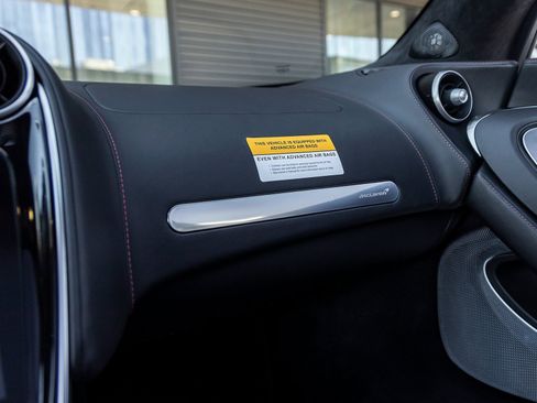 Used 2025 McLaren GTS image 32