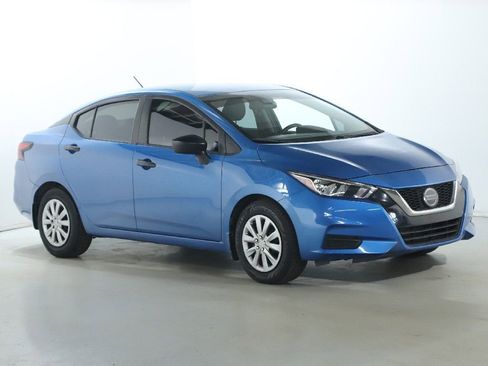 Used 2020 Nissan Versa S image 13