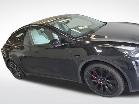 Used 2024 Tesla Model Y Performance AWD/4WD image 2