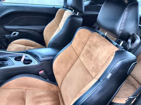 Used 2020 Dodge Challenger R/T w/ Plus Package image 11