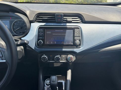Used 2025 Nissan Versa SV FWD image 17