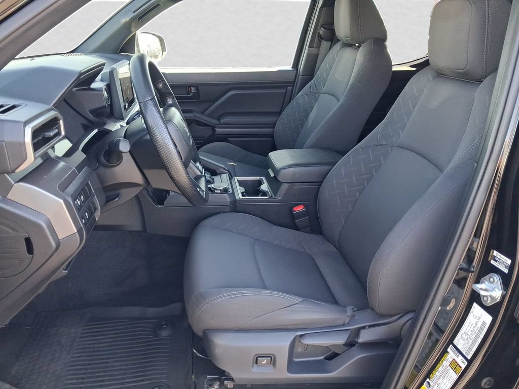Used 2025 Toyota Tacoma SR5 AWD/4WD image 10