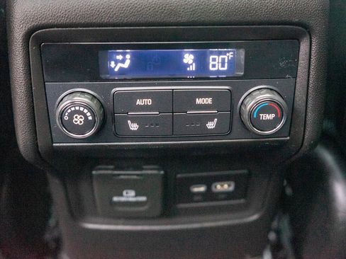 Used 2023 GMC Acadia Denali w/ Black Diamond Edition image 15