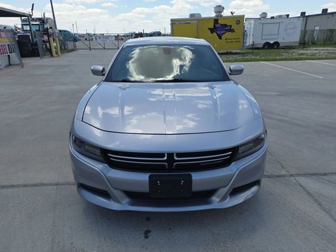 Used 2015 Dodge Charger SE w/ Popular Equipment Group RWD image 4