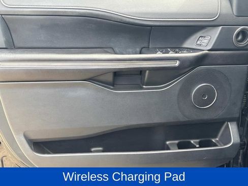 Used 2018 Ford Expedition XLT w/ Equipment Group 202A RWD image 27