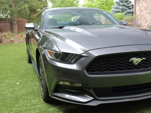 Used 2017 Ford Mustang Coupe RWD image 16