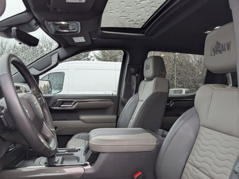 Used 2024 Chevrolet Silverado 1500 ZR2 w/ ZR2 Bison Edition image 4