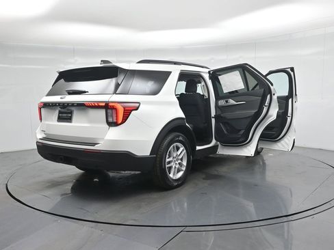 New 2026 Ford Explorer Active image 5