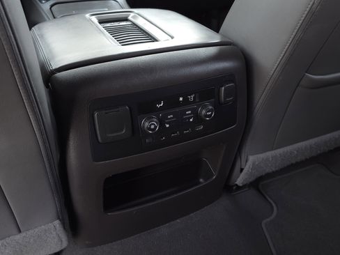 Used 2019 GMC Yukon XL Denali w/ Open Road Package image 30