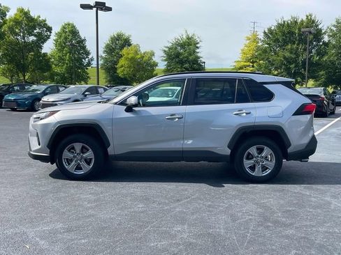 Used 2025 Toyota RAV4 XLE AWD/4WD image 6