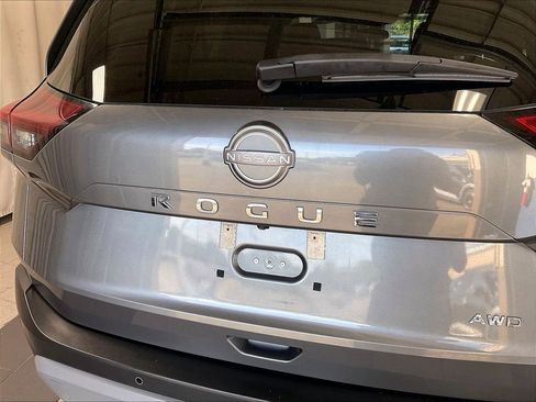 Used 2023 Nissan Rogue S AWD/4WD image 28