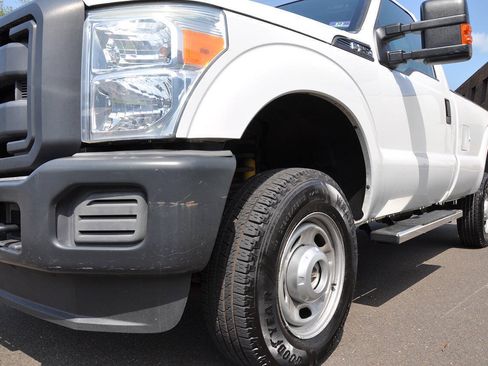 Used 2016 Ford F250 XL w/ Power Equipment Group AWD/4WD image 3