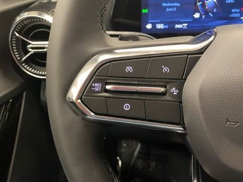 New 2026 Chevrolet Equinox LT w/ Convenience Package II AWD/4WD image 33