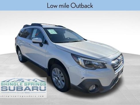 Used 2019 Subaru Outback 2.5i Premium AWD/4WD image 1