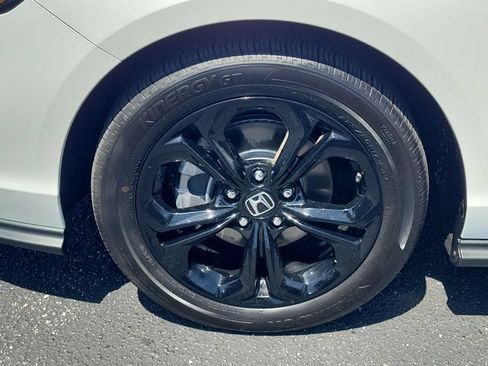 Certified 2025 Honda Accord SE image 28