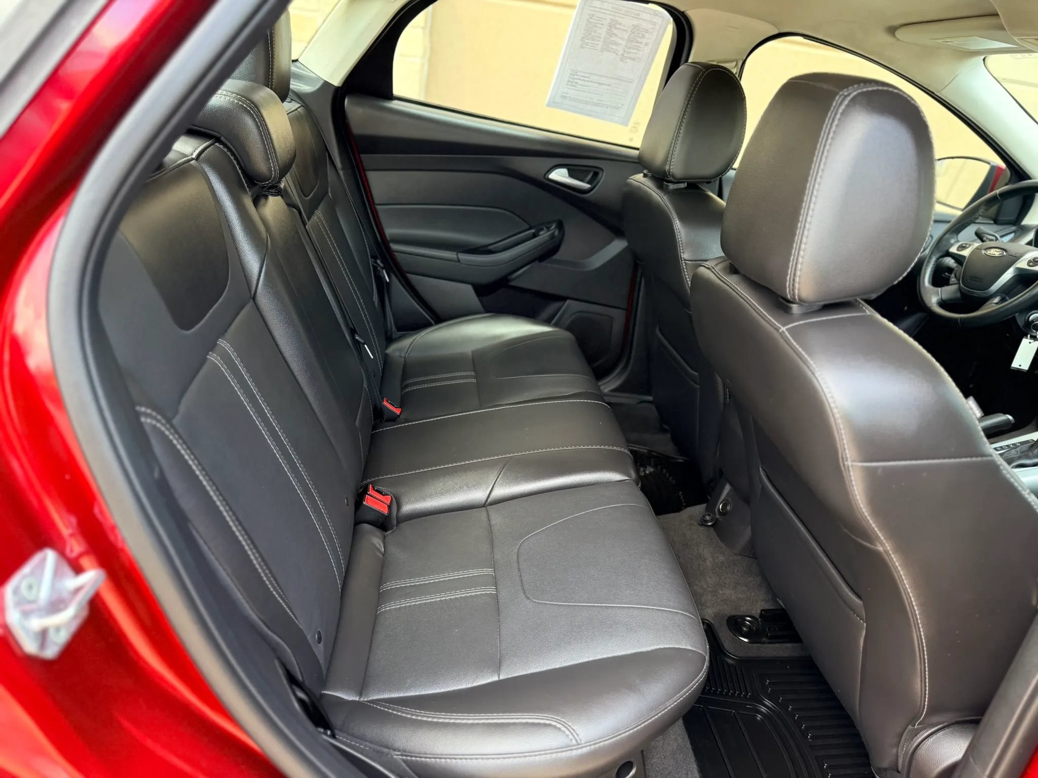 Used 2014 Ford Focus SE w/ Equipment Group 201A FWD image 20