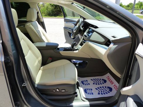 Used 2021 Cadillac XT5 Premium Luxury w/ LPO, Floor Liner Package AWD/4WD image 50