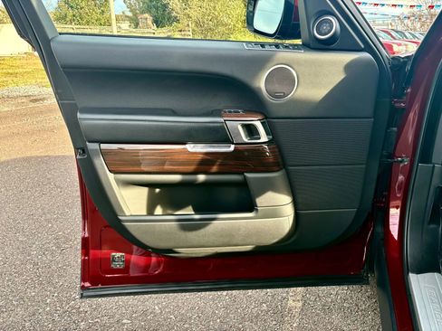 Used 2017 Land Rover Range Rover image 10