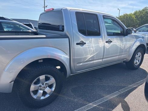 Used 2009 Nissan Frontier SE w/ SE Value Truck Pkg RWD image 5