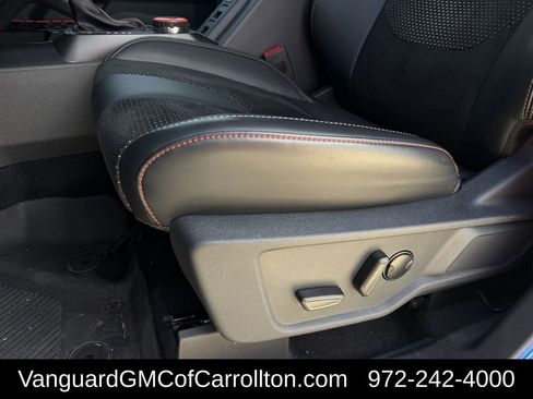 Used 2025 Ford Bronco Raptor AWD/4WD image 28