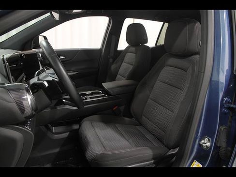 Used 2026 Chevrolet Equinox LT FWD image 5