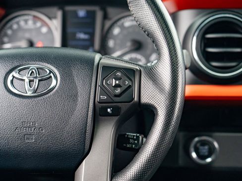 Used 2016 Toyota Tacoma TRD Sport w/ Premium & Technology Package RWD image 21