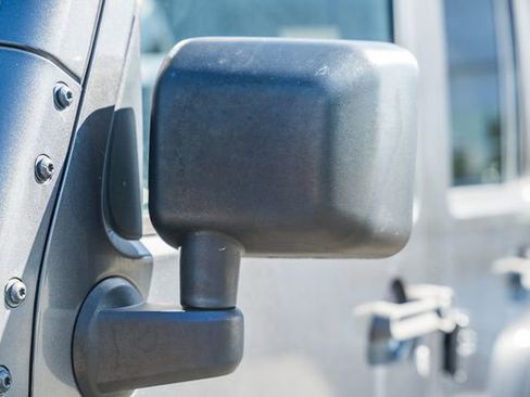 Used 2018 Jeep Wrangler Unlimited Sport image 15