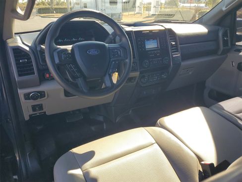 Certified 2020 Ford F250 XL w/ Power Equipment Group image 14