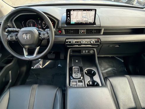 Used 2024 Honda Pilot Touring image 19