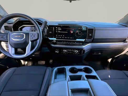 Used 2024 GMC Sierra 1500 Elevation image 7